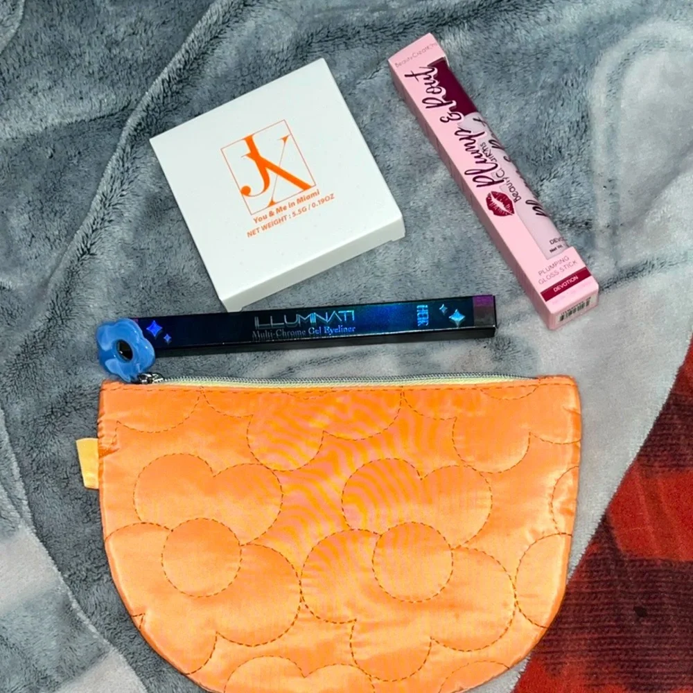 ✨🆕BNWT!SO!Ipsy April 2025 Bag & Products!✨